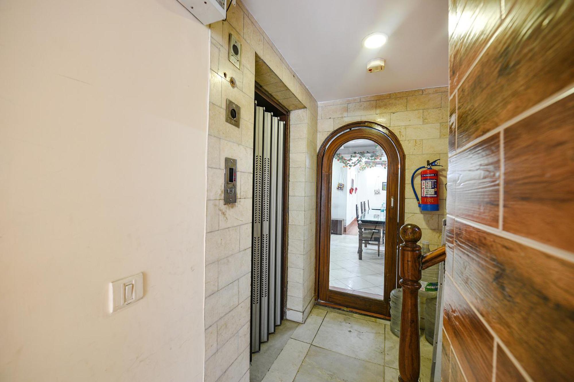 Hotel Fabhotel Swiss International - Nr Patel Nagar Metro New Delhi