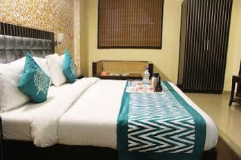 Fabhotel Swiss International - Nr Patel Nagar Metro 3* New Delhi